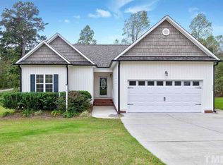 570 Moonlight Dr, Fuquay Varina, NC 27526