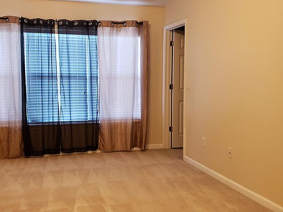 5th image of 4109 Crownwood Dr