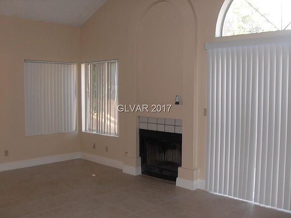 3rd image of 46 Fantasia Ln