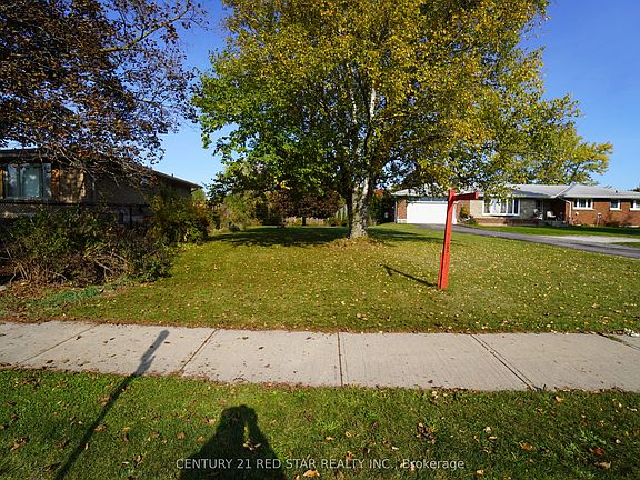 5th image of 157 Churchill Rd S