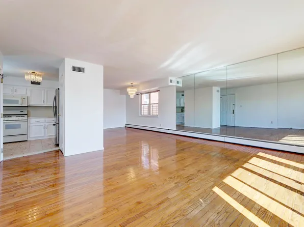 1021 Blvd East image 3 of 7