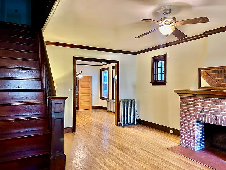 5010 Pulaski Ave — Photo 6