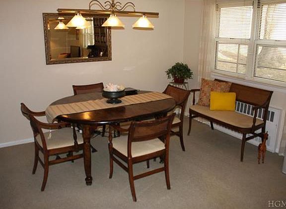 4th image of 49 Charter Cir #49