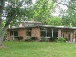 472 Lincoln Ave, Lake Bluff, IL 60044