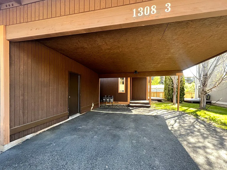 1308 N Brooklane St — Photo 3