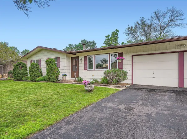 7756 Hampshire Ave N, Brooklyn Park, MN 55445