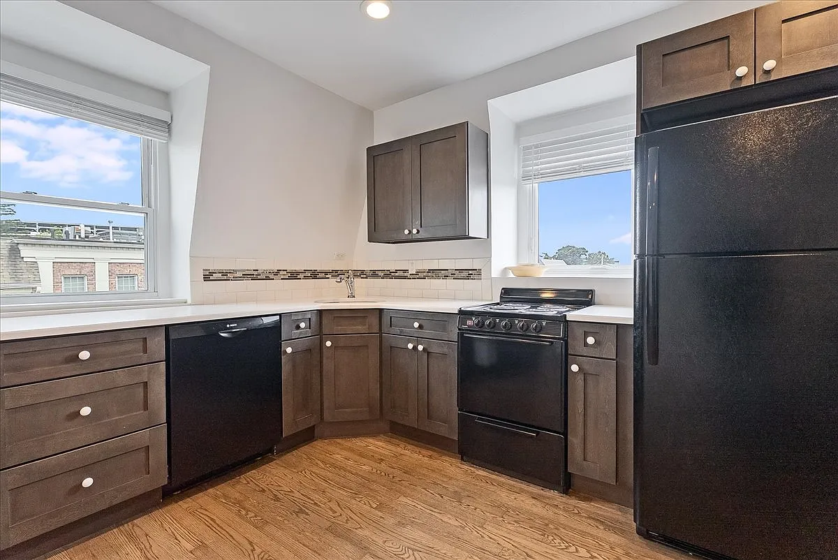 1 bed, 500 sqft, $2,250 — Photo 4