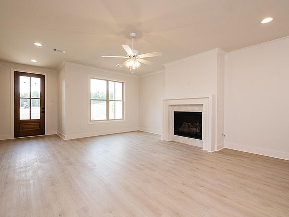 5th image of 28 Driftwood Ln