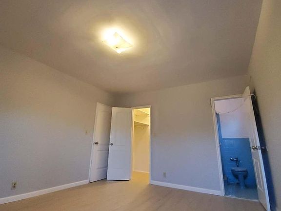 3rd image of 61-17 Bell Blvd
