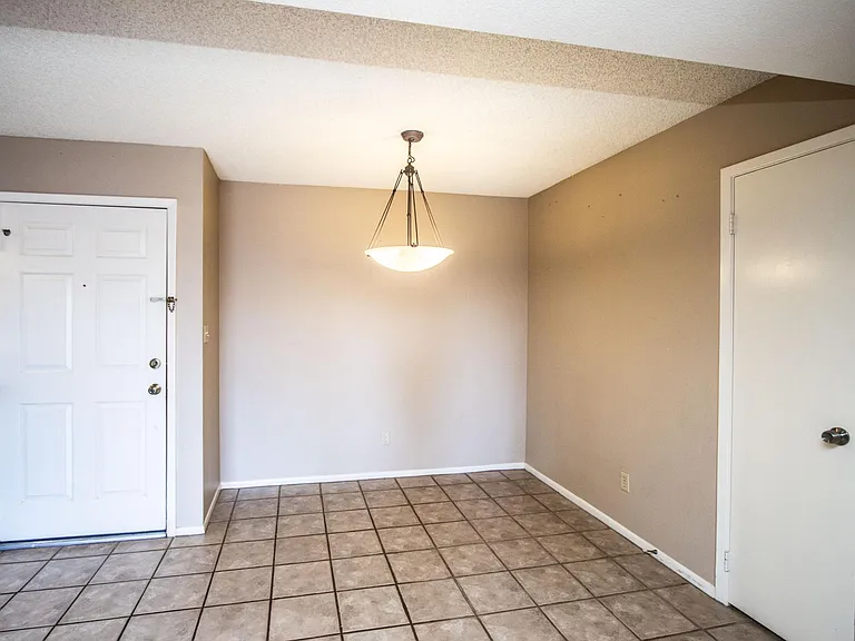 540 N May St #3143 — Photo 3