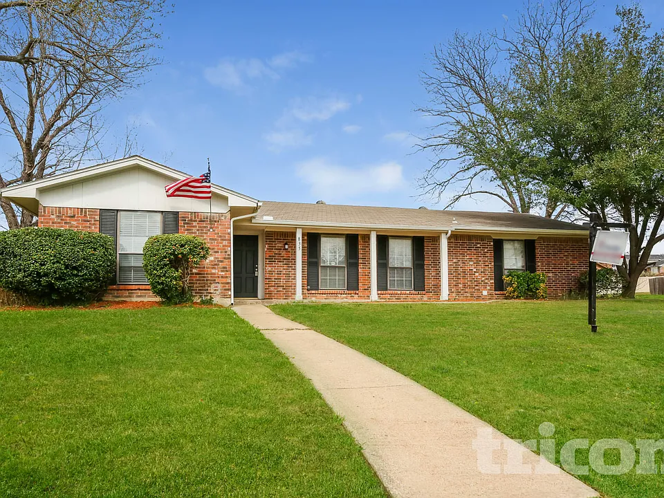 835 Live Oak Dr