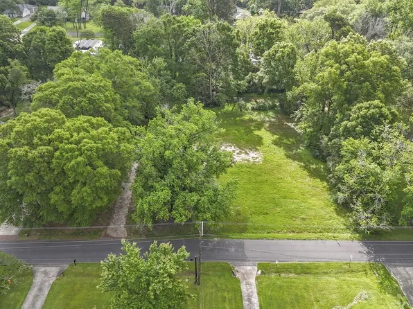 476 Magnolia Wood Ave, Baton Rouge, LA 70808