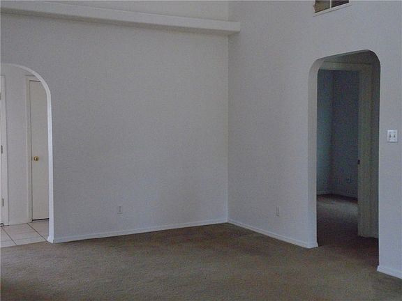 4th image of 7436 Luz De Lumbre Ave