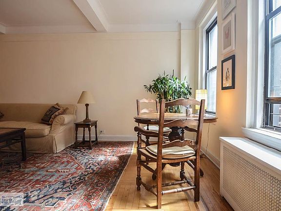 3rd image of 201 W 77th St APT 10E