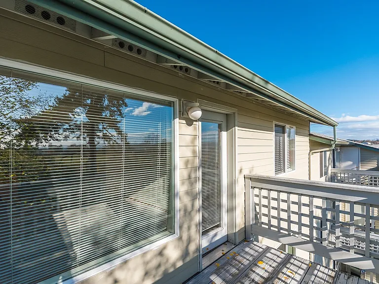 485 SW Bayshore Dr #D303 — Photo 16