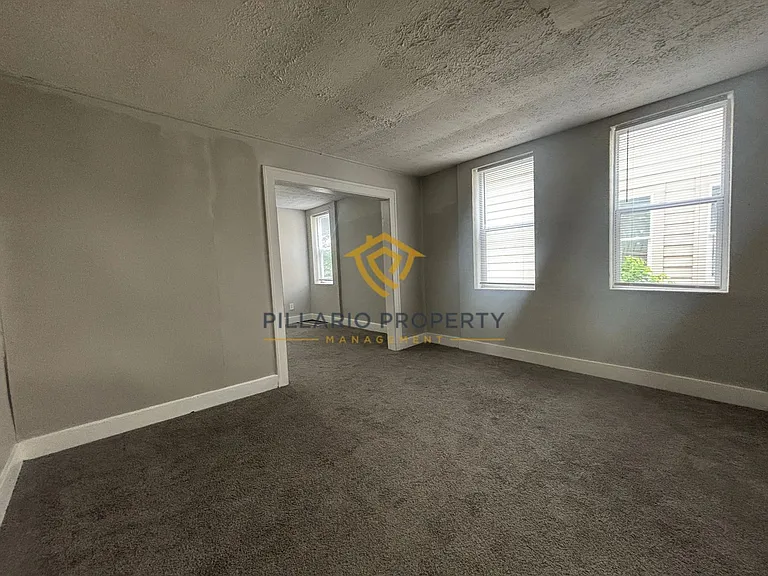 229-231 N Jefferson Ave — Photo 5