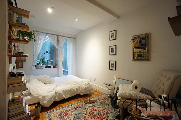 Rented by Rennit Inc. | media 14