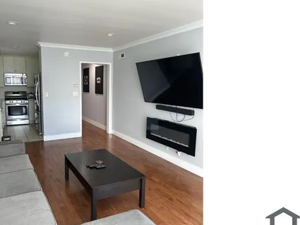 14 N Alboni Pl, Long Beach, CA 90802