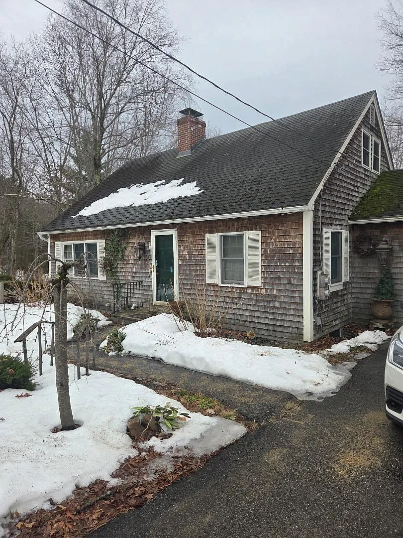 Property Photo - 8 Woodknoll Dr