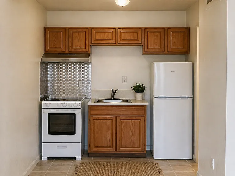 201 E Olive St #16 — Photo 3