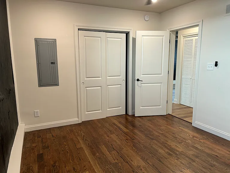 912 N Central St #105 — Photo 3