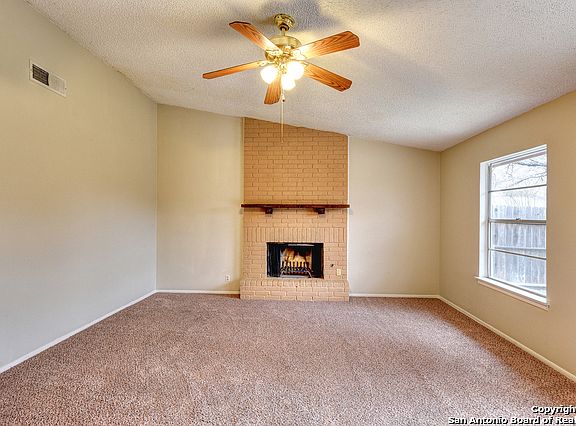3rd image of 7731 Pipers View St