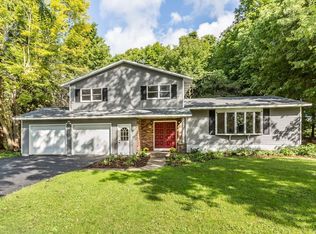 2501 Country Ln, Baldwinsville, NY 13027