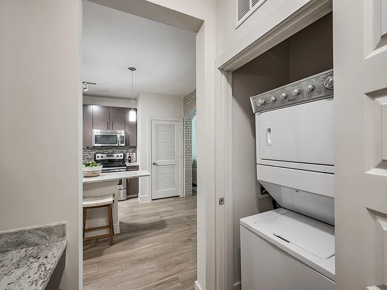 5880 Inwood Dr — Photo 13