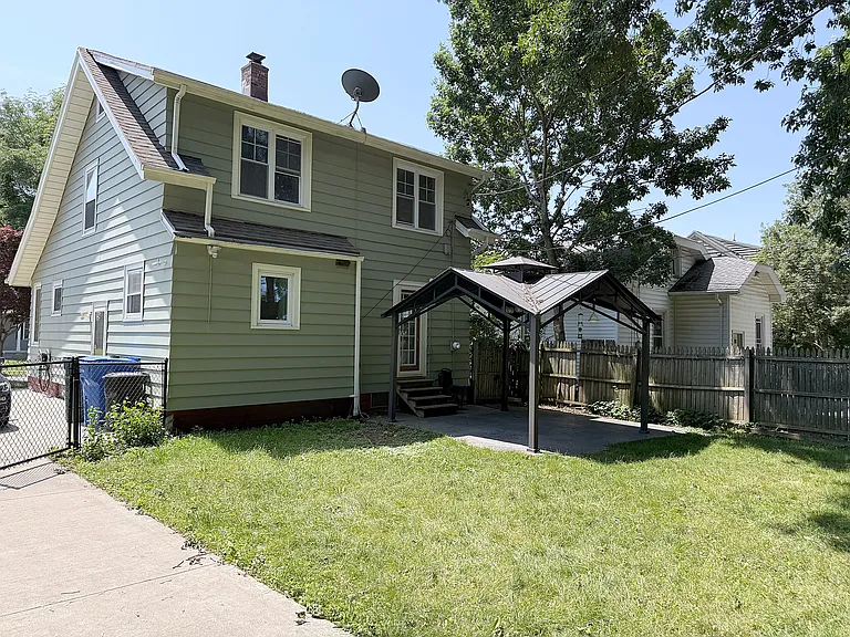 50 Redfern Dr — Photo 26