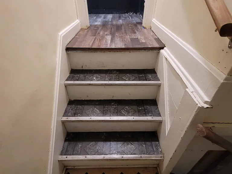 2208 Barrymore Ave — Photo 3