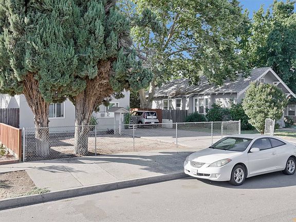 3rd image of 636 W G St