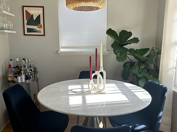 Dining Room. Kitchen is to the left.
