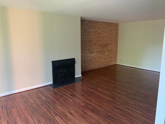 2nd image of 5950 Oakwood Dr APT 2K