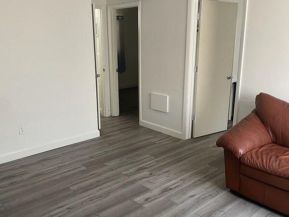 3rd image of 2550 42nd Street #1-3