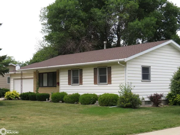 240 W 21st St, Carroll, IA 51401