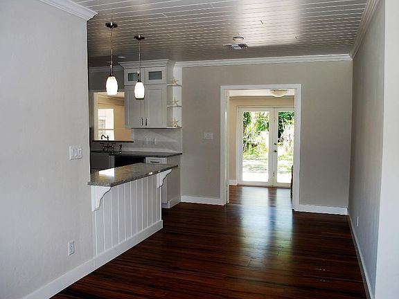 2nd image of 2450 Cortez Ave