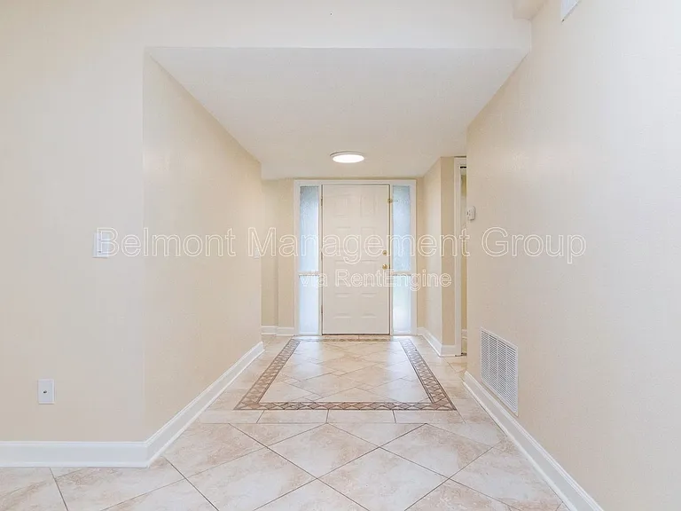 602 Desoto Dr — Photo 3