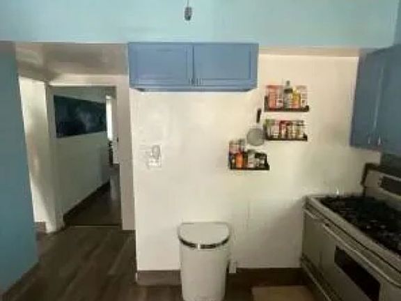 4th image of 1510 Forest Hill Ave