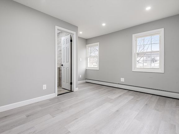 2nd image of 11638 139th St