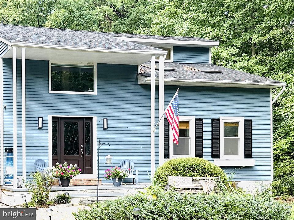 1st image of 71 Farragut Rd