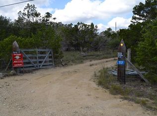 722 Wildwood Ln, Johnson City, TX 78636