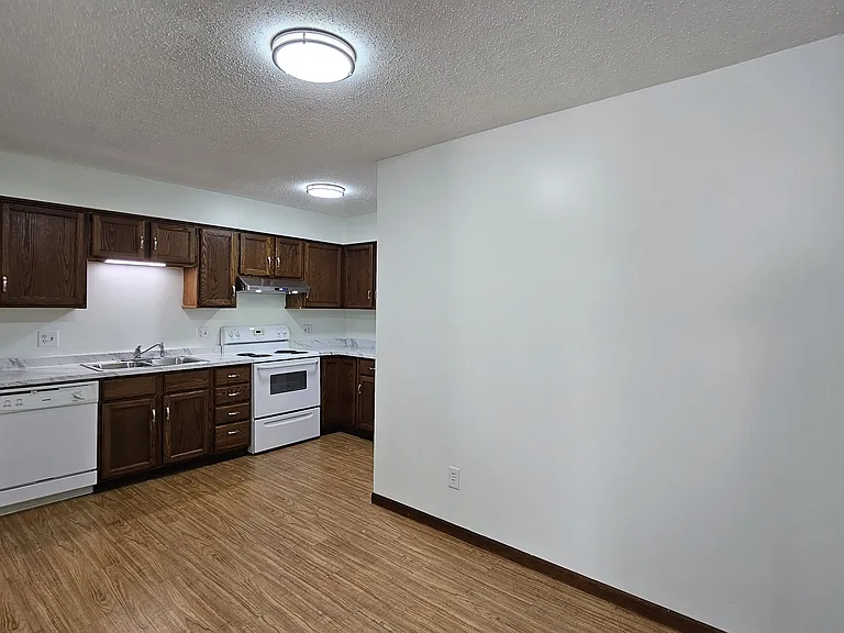 5764 Weiss St #5764 — Photo 11