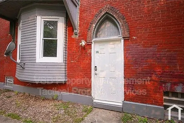 9911 Olivet Ave — Photo 2