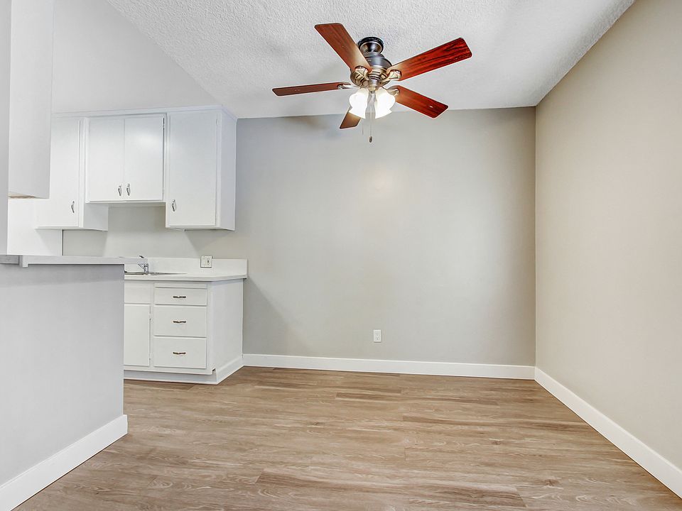 The McLaughlin Avenue Apartments 4081 McLaughlin Ave Los Angeles CA