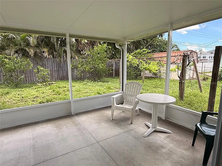 164 Pinewood Ave — Photo 33