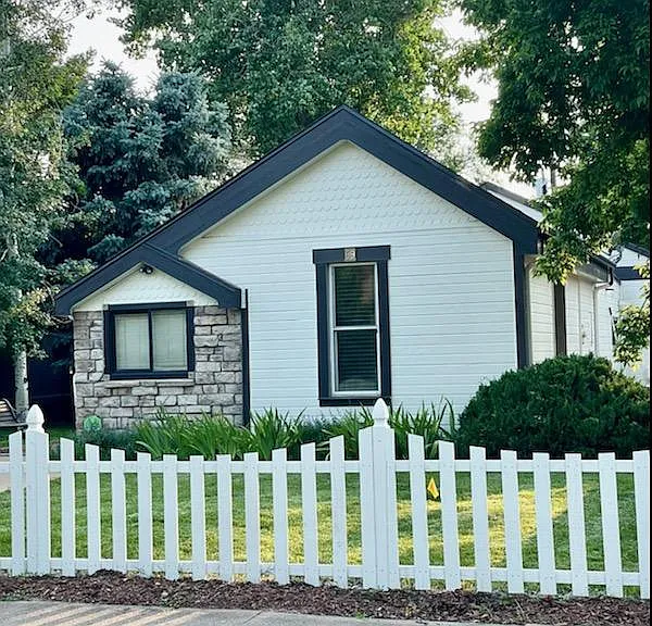 69 Elati St — Photo 2