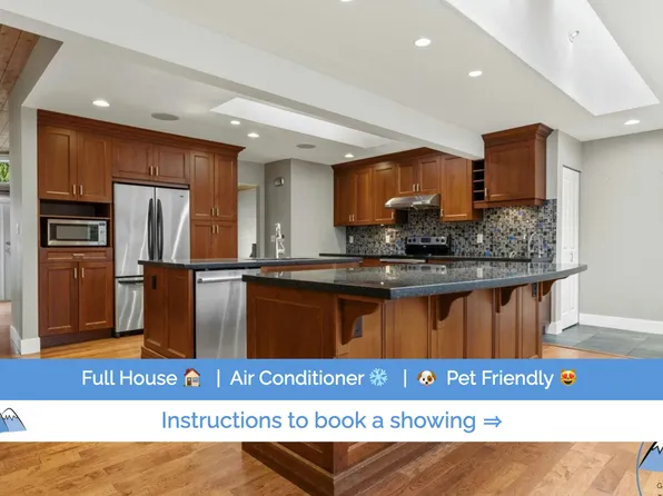 10541 Suncrest Dr, Delta, BC V4C 2N1