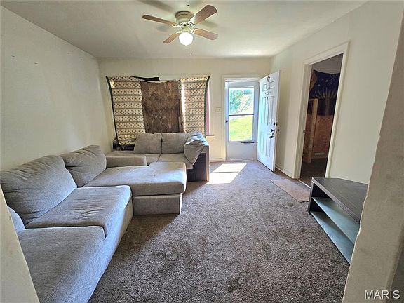 5th image of 1206 Rixon St