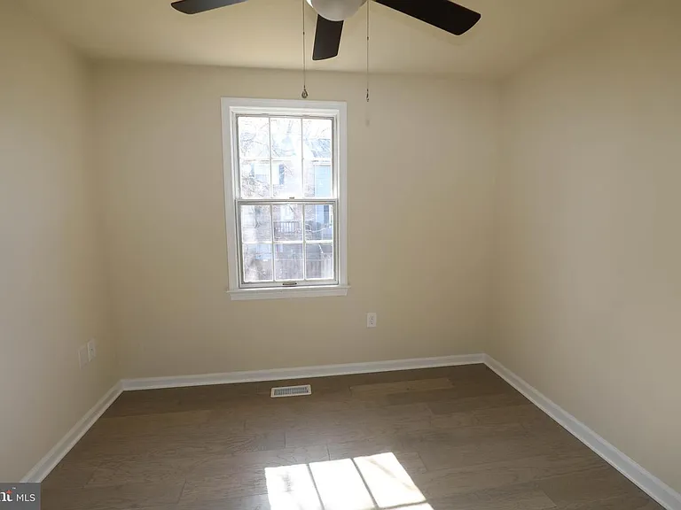 8006 Harbor Pl — Photo 9