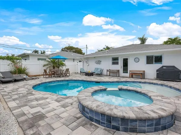 791 94th Ave N, Naples, FL 34108